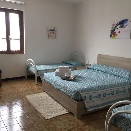 Mideri Bed & Breakfast Urzulei